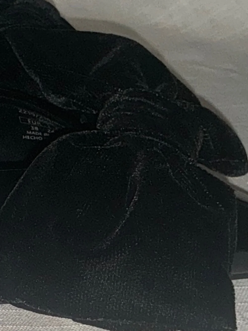 🖤 Zara Velvet Bow Kitten Heel Mules — Black Patent / Velvet Bow - Picture 3 of 8
